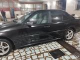 Mercedes-Benz C 180 1996 года за 1 300 000 тг. в Сарань – фото 2