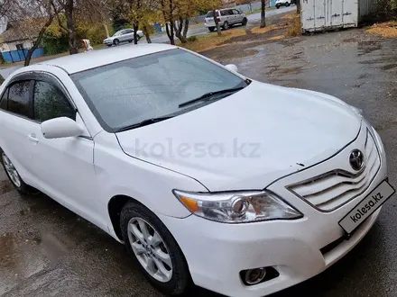 Toyota Camry 2010 года за 6 100 000 тг. в Экибастуз – фото 2