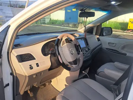 Toyota Sienna 2014 года за 9 700 000 тг. в Алматы – фото 11