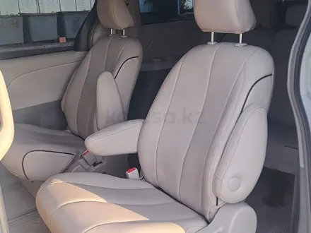 Toyota Sienna 2014 года за 9 700 000 тг. в Алматы – фото 8