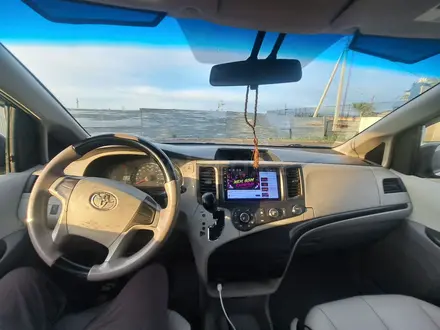 Toyota Sienna 2014 года за 9 700 000 тг. в Алматы – фото 12