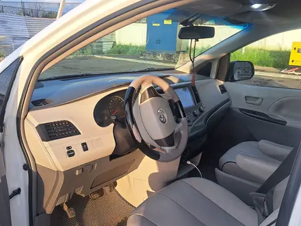Toyota Sienna 2014 года за 9 700 000 тг. в Алматы – фото 15