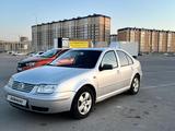 Volkswagen Jetta 2002 года за 2 500 000 тг. в Актау – фото 2