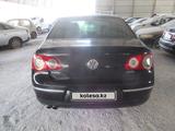 Volkswagen Passat 2006 года за 1 830 078 тг. в Шымкент – фото 2