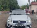 Volkswagen Touareg 2004 года за 3 650 000 тг. в Астана – фото 3