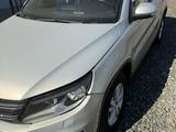 Volkswagen Tiguan 2015 года за 5 700 000 тг. в Атырау – фото 3