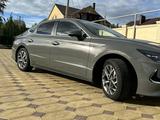 Hyundai Sonata 2022 года за 11 000 000 тг. в Костанай – фото 4