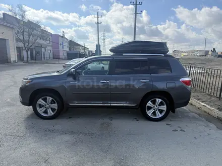 Toyota Highlander 2013 года за 8 000 000 тг. в Атырау – фото 9