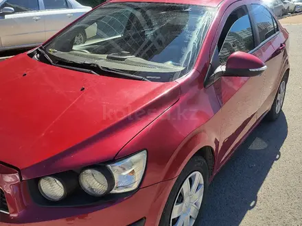 Chevrolet Aveo 2013 года за 2 850 000 тг. в Астана – фото 2