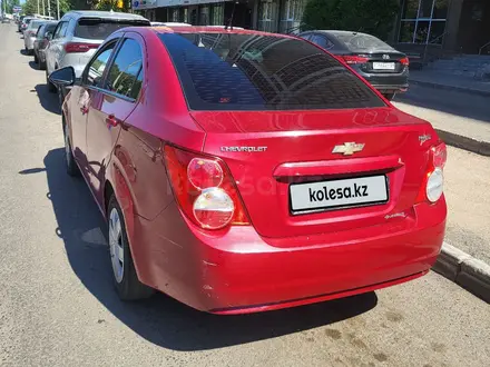 Chevrolet Aveo 2013 года за 2 850 000 тг. в Астана – фото 3