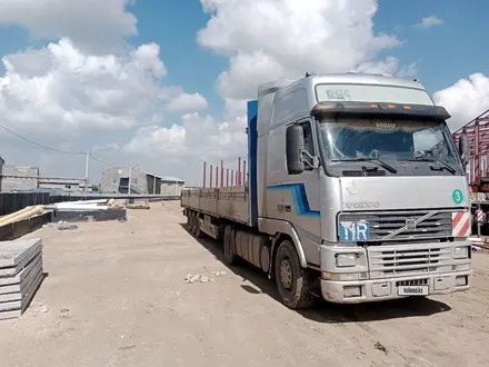 Volvo  FH 2001 года за 13 000 000 тг. в Караганда