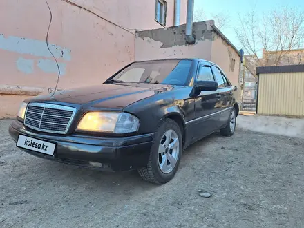 Mercedes-Benz C 180 1995 года за 1 400 000 тг. в Жезказган – фото 2