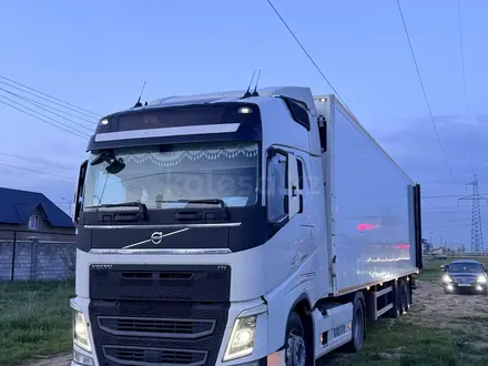 Volvo  FH 2015 года за 41 000 000 тг. в Алматы – фото 2