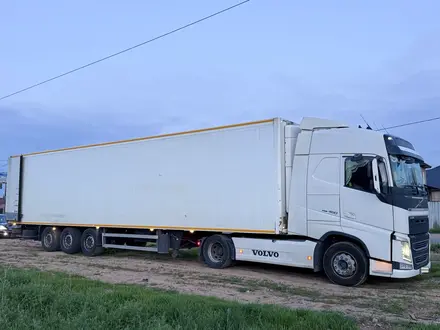 Volvo  FH 2015 года за 41 000 000 тг. в Алматы – фото 4
