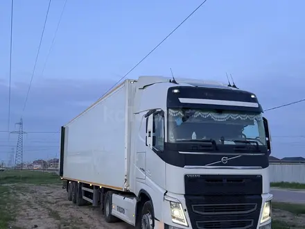 Volvo  FH 2015 года за 41 000 000 тг. в Алматы – фото 3