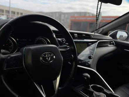 Toyota Camry 2019 года за 15 000 000 тг. в Караганда – фото 13
