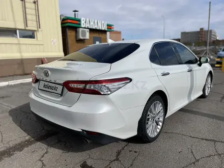 Toyota Camry 2019 года за 15 000 000 тг. в Караганда – фото 7