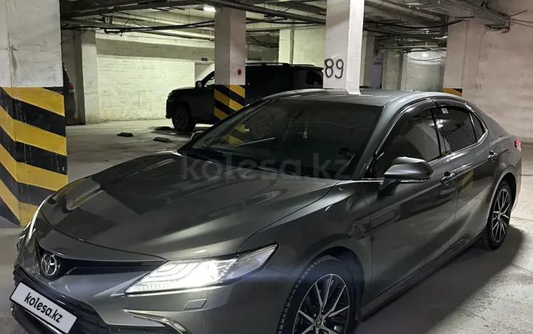 Toyota Camry 2023 годаfor18 500 000 тг. в Астана