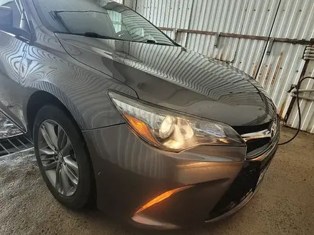 Toyota Camry 2017 года за 10 300 000 тг. в Актау