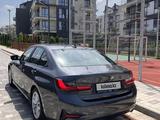BMW 320 2022 года за 19 900 000 тг. в Алматы – фото 2
