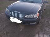 Toyota Camry 2000 года за 3 500 000 тг. в Караганда – фото 2