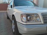 Mercedes-Benz E 280 1993 года за 3 000 000 тг. в Мерке