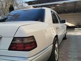 Mercedes-Benz E 280 1993 года за 3 000 000 тг. в Мерке – фото 3