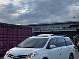 Toyota Sienna 2018 года за 18 500 000 тг. в Алматы