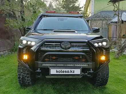 Toyota 4Runner 2021 года за 31 000 000 тг. в Алматы – фото 48