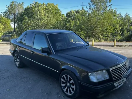 Mercedes-Benz E 320 1993 года за 1 950 000 тг. в Жезказган