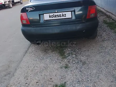 Audi A4 1995 года за 1 400 000 тг. в Алматы – фото 4