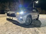 Toyota Highlander 2021 года за 25 000 000 тг. в Усть-Каменогорск