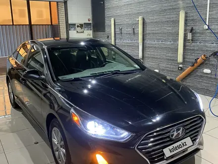 Hyundai Sonata 2019 года за 6 550 000 тг. в Актобе