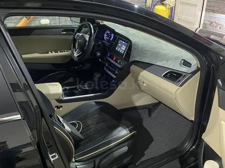 Hyundai Sonata 2019 года за 6 550 000 тг. в Актобе – фото 5