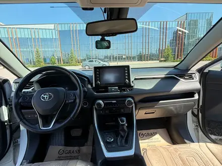 Toyota RAV4 2020 года за 12 850 000 тг. в Астана – фото 10