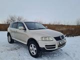 Volkswagen Touareg 2004 годаfor4 600 000 тг. в Астана – фото 2