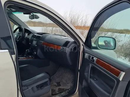 Volkswagen Touareg 2004 года за 4 600 000 тг. в Астана – фото 9