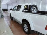 Toyota Hilux 2013 года за 10 000 000 тг. в Актау – фото 2