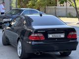 Mercedes-Benz CLK 320 2001 года за 3 800 000 тг. в Атырау – фото 3