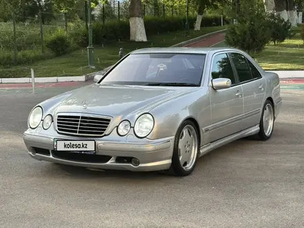 Mercedes-Benz E 55 AMG 2001 года за 8 900 000 тг. в Шымкент – фото 2