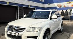 Volkswagen Touareg 2007 года за 6 800 000 тг. в Алматы – фото 2