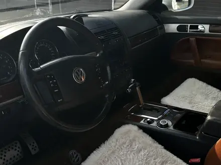Volkswagen Touareg 2007 года за 6 800 000 тг. в Алматы – фото 16
