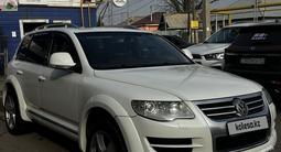 Volkswagen Touareg 2007 года за 6 800 000 тг. в Алматы – фото 4