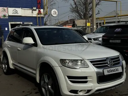 Volkswagen Touareg 2007 года за 6 800 000 тг. в Алматы – фото 4