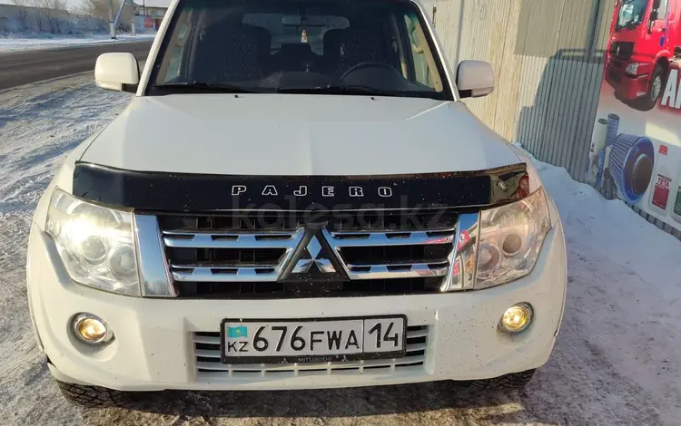 Бампер передний в сборе на Mitsubishi Pajero 4 2007-2023 г. за 300 000 тг. в Актобе