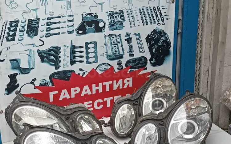 Передние фары ксенон на mercedes w211 за 150 000 тг. в Алматы