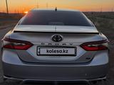 Toyota Camry 2021 годаүшін10 500 000 тг. в Сатпаев – фото 5