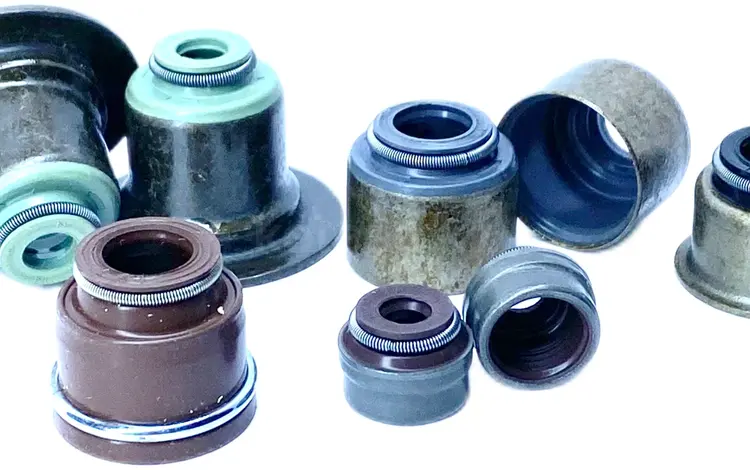 Маслоки Сальники за 700 тг. в Алматы