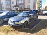 Volkswagen Passat 1997 года за 1 400 000 тг. в Астана – фото 2