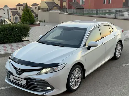 Toyota Camry 2018 года за 14 000 000 тг. в Жанаозен – фото 12